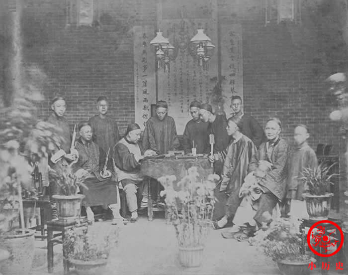 1887年,广州富商合影.