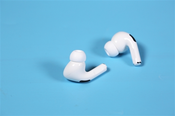 苹果强吃竞争对手：AirPods占耳机市场主导地位
