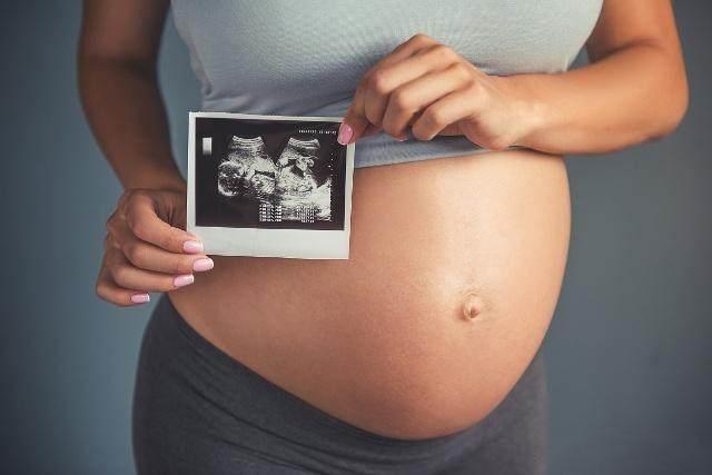 女人怀孕后，丈夫有“生理需求”该怎么办？为了胎儿看看吧！