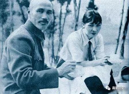 宋美龄|民国女魔头，宋美龄宠她，蒋介石怕她，跟一男子约会后终身不嫁