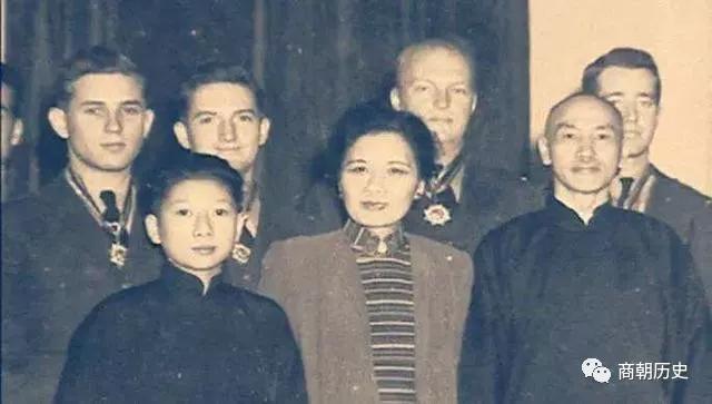 宋美龄|民国女魔头，宋美龄宠她，蒋介石怕她，跟一男子约会后终身不嫁