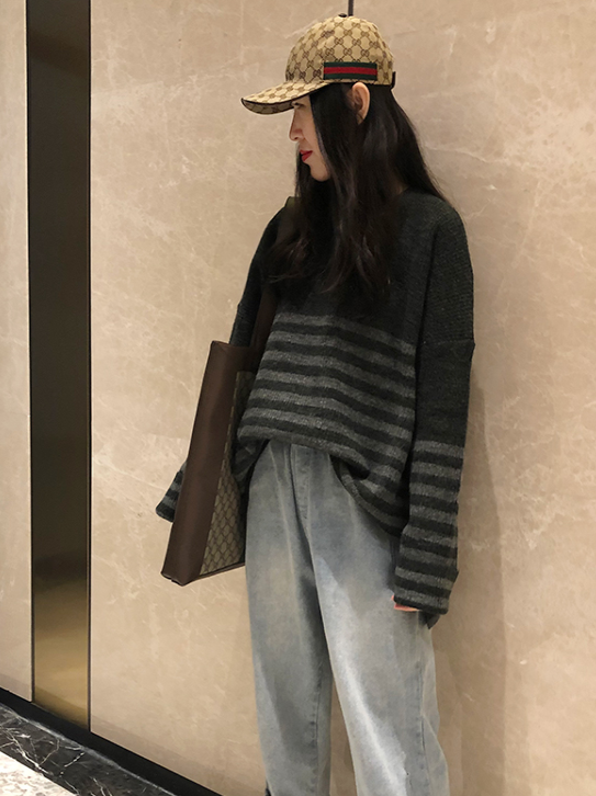 慵懒风毛衣搭配裤子 188645f716c142478d2a6262757ee82b.png