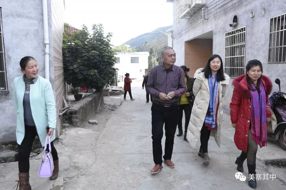 动态中寨乡召开赣南新妇女流动现场会