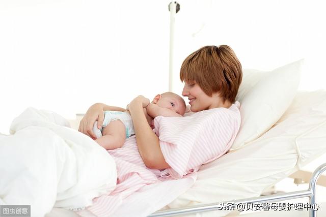 新生儿月子里怎么抱 28fa1066a2154a8fa0e195fbf7102ad9.jpeg