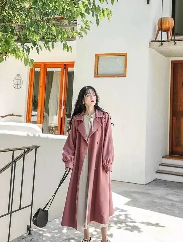 女士短款风衣穿搭技巧 654866b0bff94919b9a3d66a167df5c1.jpeg