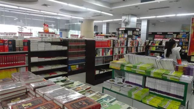 西西弗书店招聘_上海的高颜值书店你去过几家 还不快收藏(4)