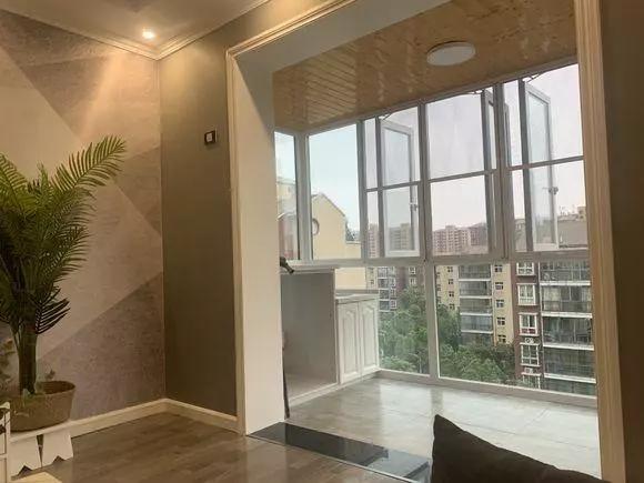 一进门放什么花好呢 cad791c79251447cb2ee2b0b40896500.jpeg