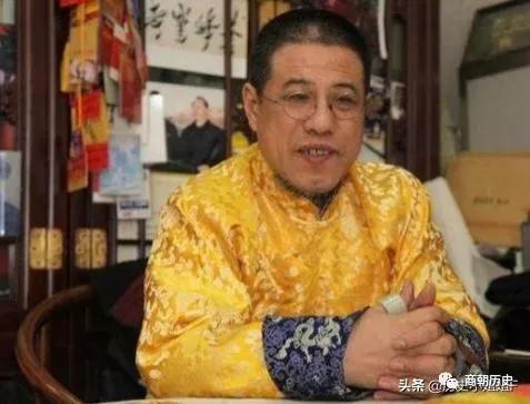乾隆|乾隆的7世孙，手戴上亿大扳指，专家劝其上交，他直言回怼
