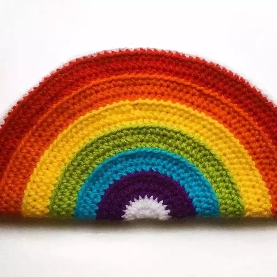 颜色搭配很漂亮的彩虹小餐垫