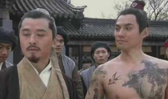 卢俊义|卢俊义喝下毒酒后还有一线生机，一直忠心于他的燕青为何不相救？