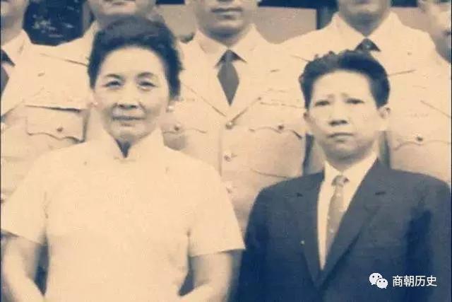 宋美龄|民国女魔头，宋美龄宠她，蒋介石怕她，跟一男子约会后终身不嫁