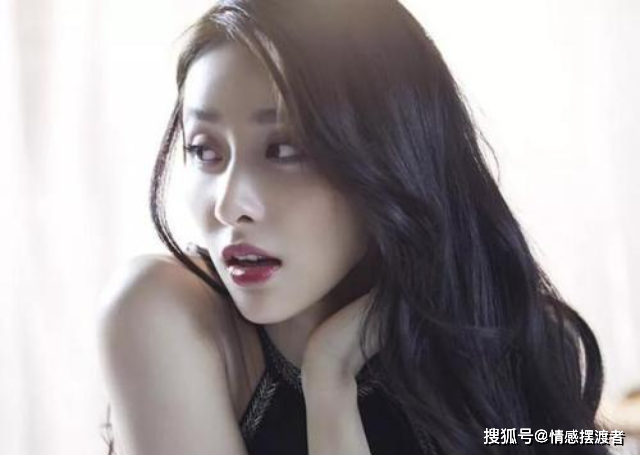 什么样的女人最有魅力照片 e73b64423ffd42718286c75ab46613af.png