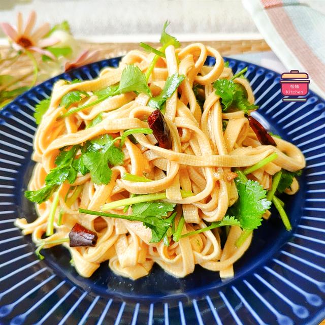 肉丝干豆腐怎么做 f2cc9117f8144b939fc63e61989b2865.jpeg