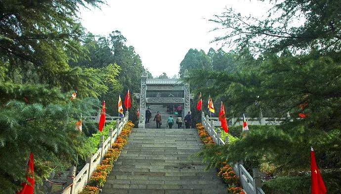 寻古探秘青天河青天河月山寺两大千古之谜你知道吗