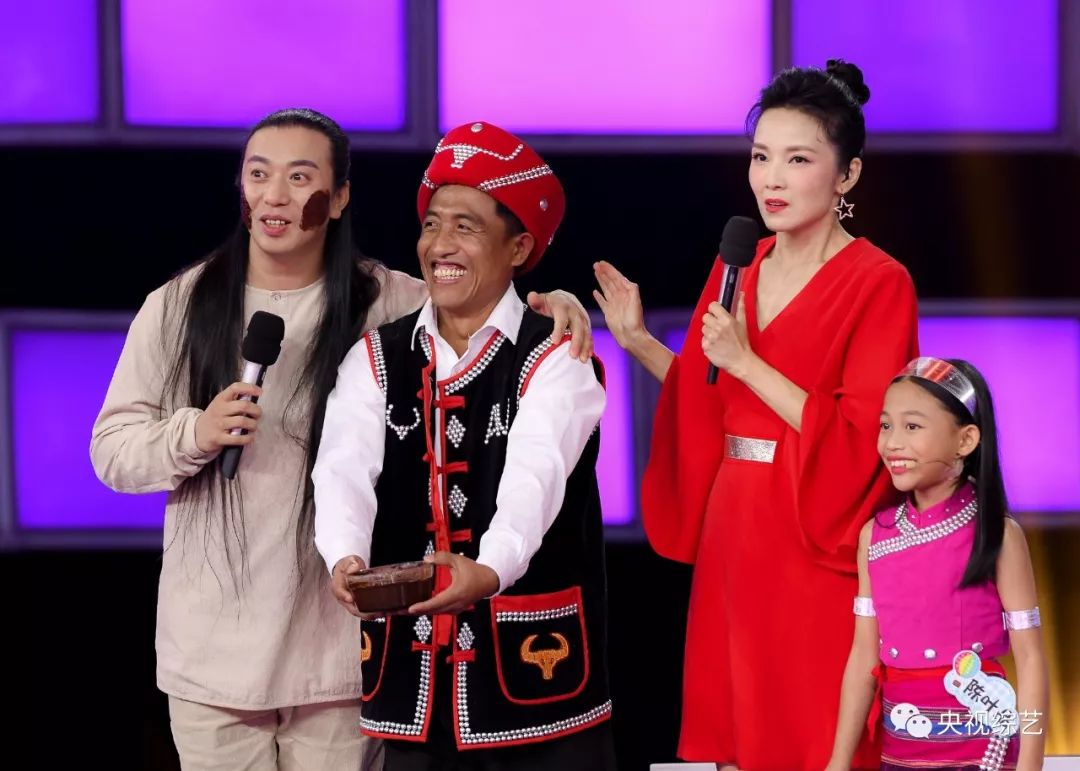 佤族小朋友祝大家越长越黑?因为佤族以黑为