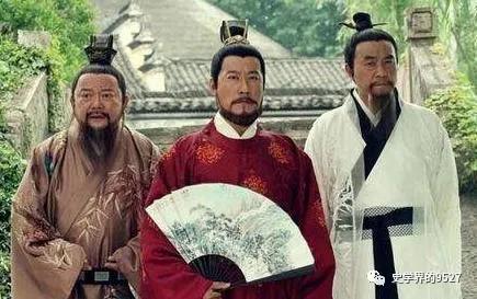 刘伯温|朱元璋请大臣吃饭，让人端上四个硬菜，刘伯温大惊道：我们死定了