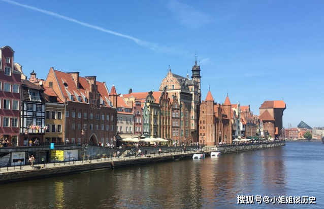 波兰经济总量世界排名_世界经济总量排名