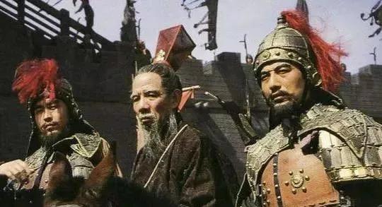 刘备|刘备落魄时，水镜先生举荐诸葛亮，却不提侄子司马懿？原因太现实