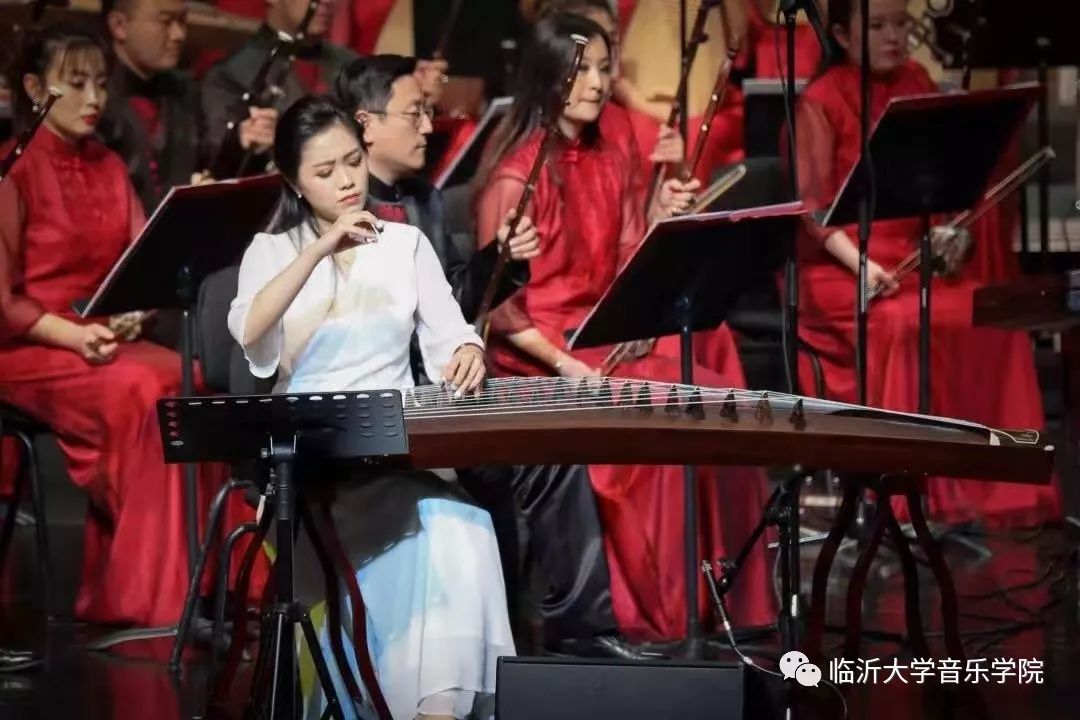 黄宝琪青年古筝演奏家,临沂大学音乐学院特聘教授,中央音乐学院继续