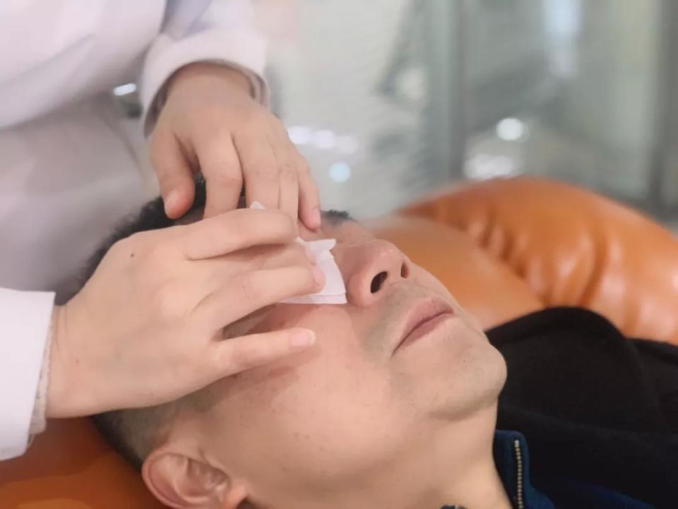 眼科怎么检查发现有螨虫 8a779e3a74ee48e19a4880145616f377.jpeg