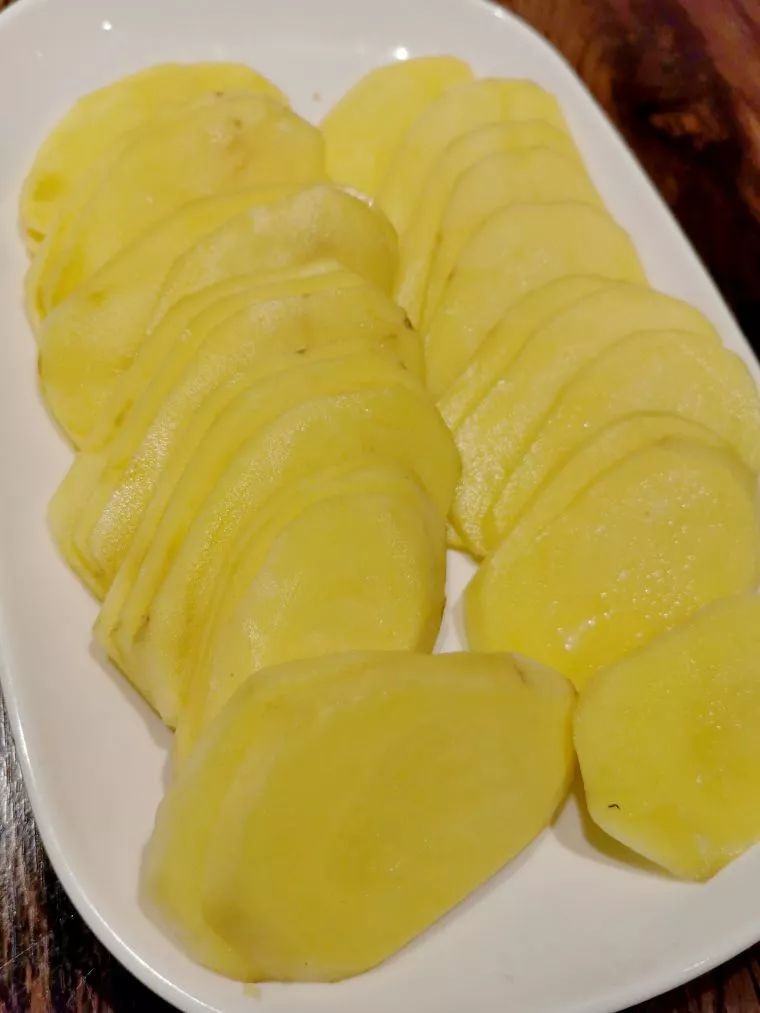 元抢|焉知吃鱼之乐?仅88元抢子非鱼3-4人餐!石锅鱼+干锅鸡+素菜6选4,寒冷天气里给你来一份石锅鱼过个暖冬【武侯区】子不吃鱼