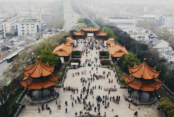 中国“最有文化”的城市，拥有84所大学，遍地都是大学生
