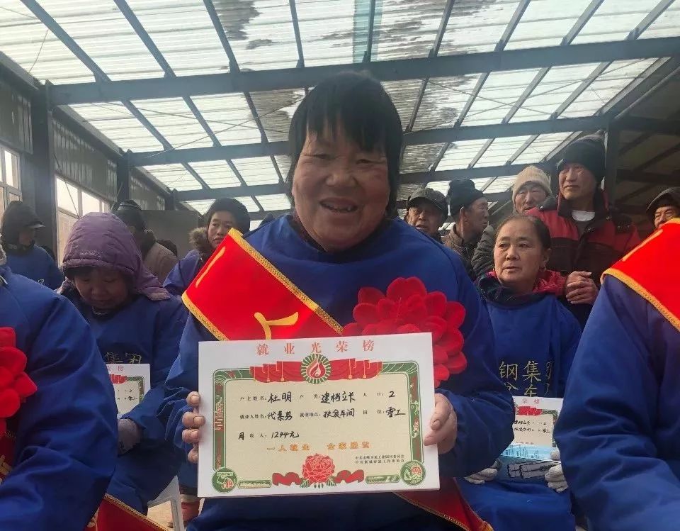 已实现多少人口脱贫_脱贫攻坚图片(3)