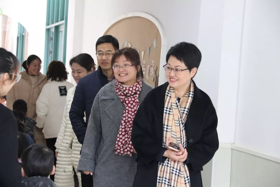 区委副书记俞泉云调研镇海艺术实验幼儿园(骆驼玫瑰湾园区)