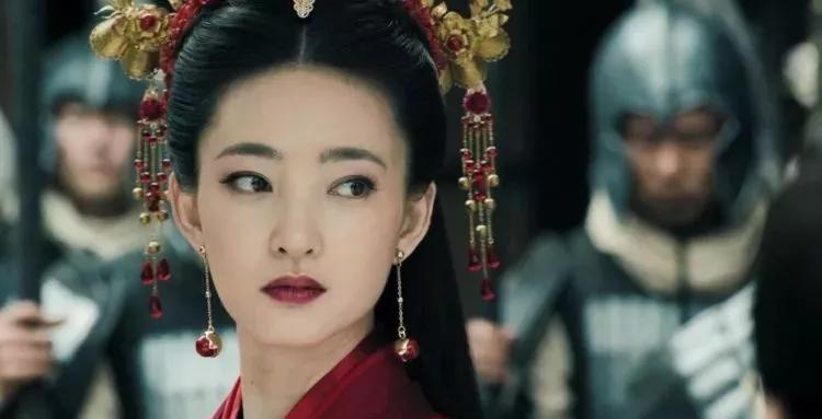 汉成帝|汉成帝死后，赵飞燕被称为祸水，为什么还能当上六宫之主？