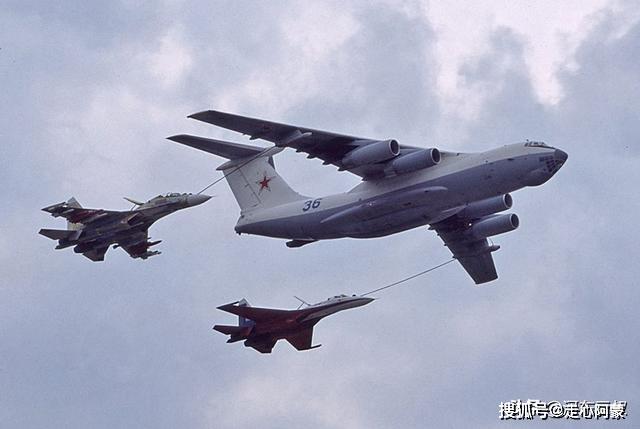 飞机加油箱 26f90fd01cb04c4fbeed48f4d5500810.jpeg