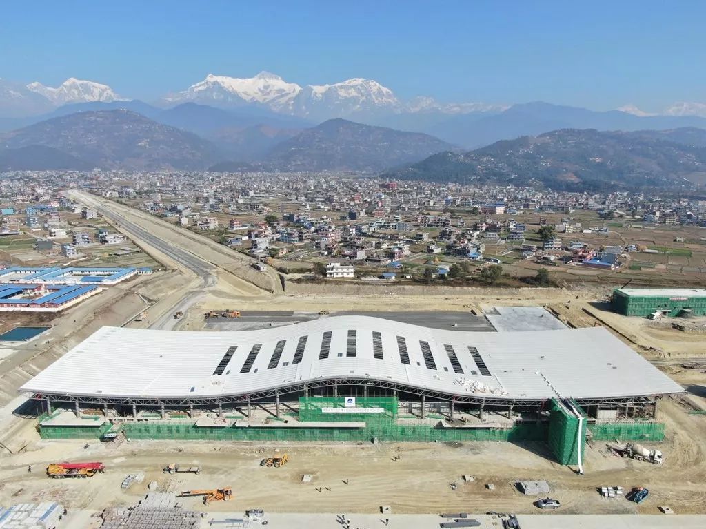 中工国际尼泊尔博卡拉国际机场项目航站楼主体工程封顶