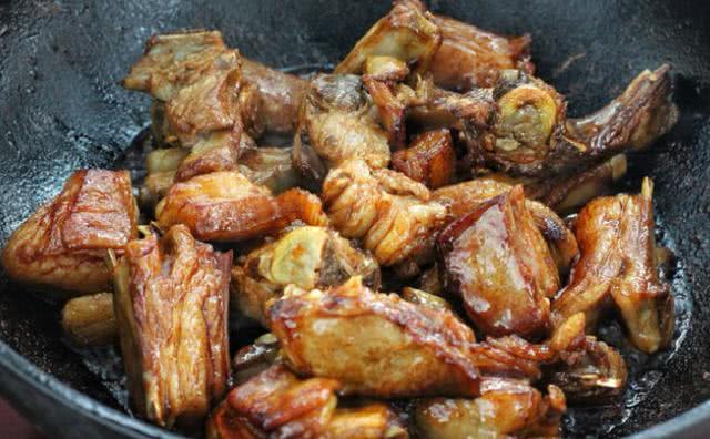 咋样炖羊排最好吃 3ffe5967712e4d538e36686492f84dc5.jpeg