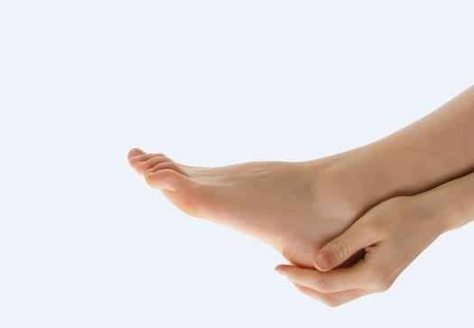 尿酸高不高,手脚会告知 手脚4个异常占一半,痛风 肾病来报道