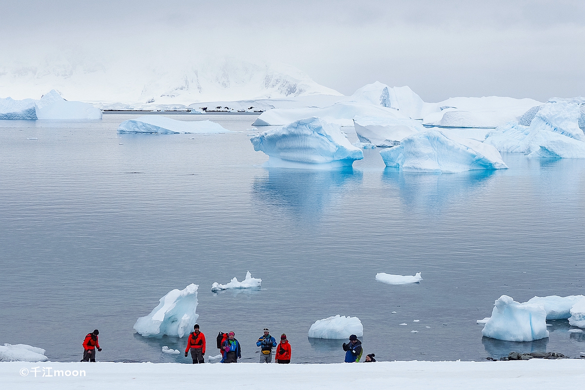 冰雪南极那魅惑人心的蓝色_冰山