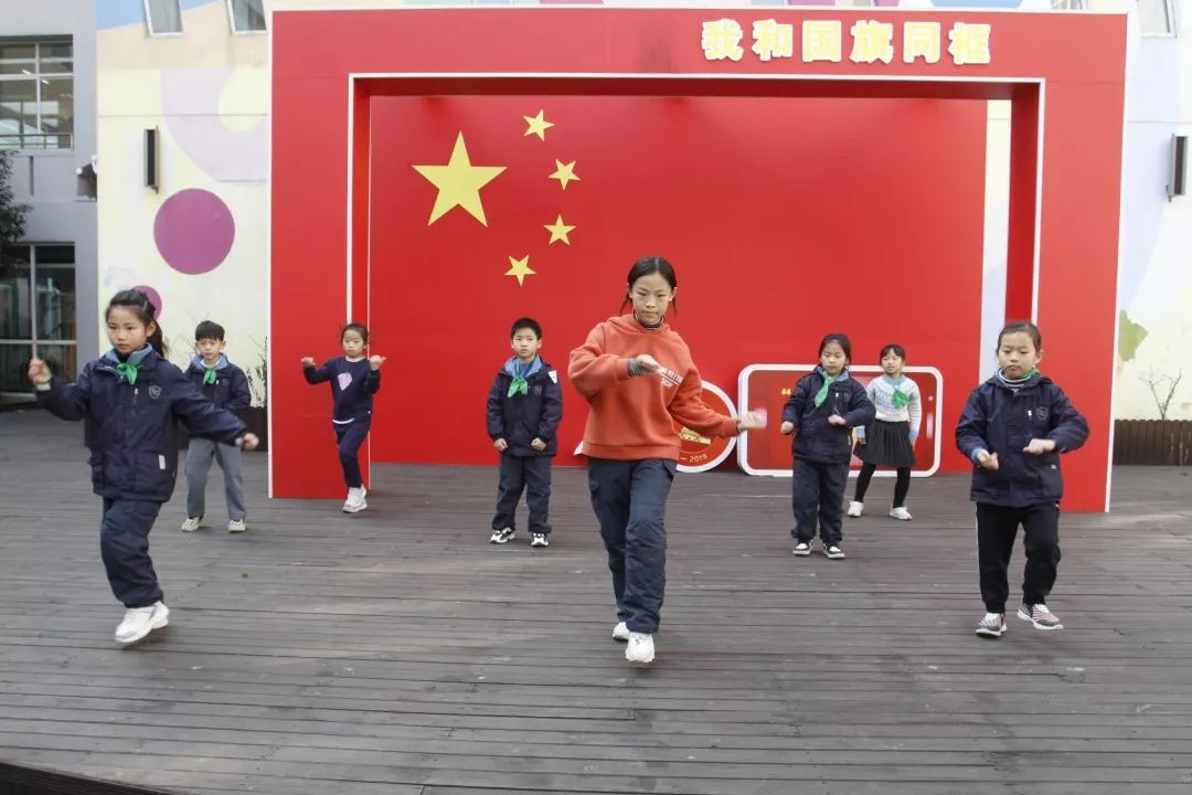 五育并举炫彩童年曹行小学举办迎新年拓展型课程展示及体验活动
