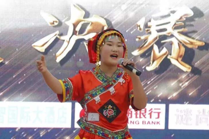 阿杰鲁简谱_杰哥阿伟图片