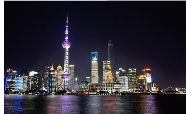 中国夜景最美的三座城市, 上海只能排第二, 第一