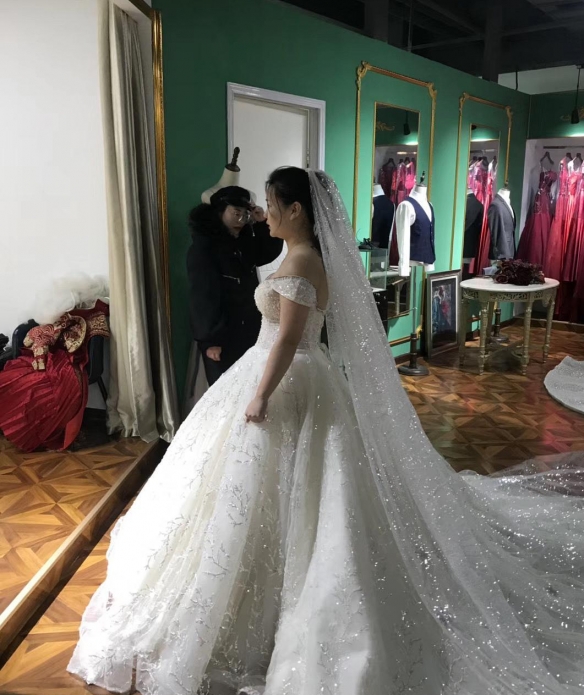 婚纱和西服_西服婚纱图片(2)