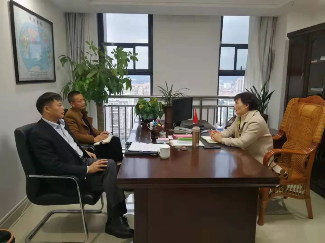 12月26日下午,区党工委委员,管委会副主任江树华召集县稀土局负责人