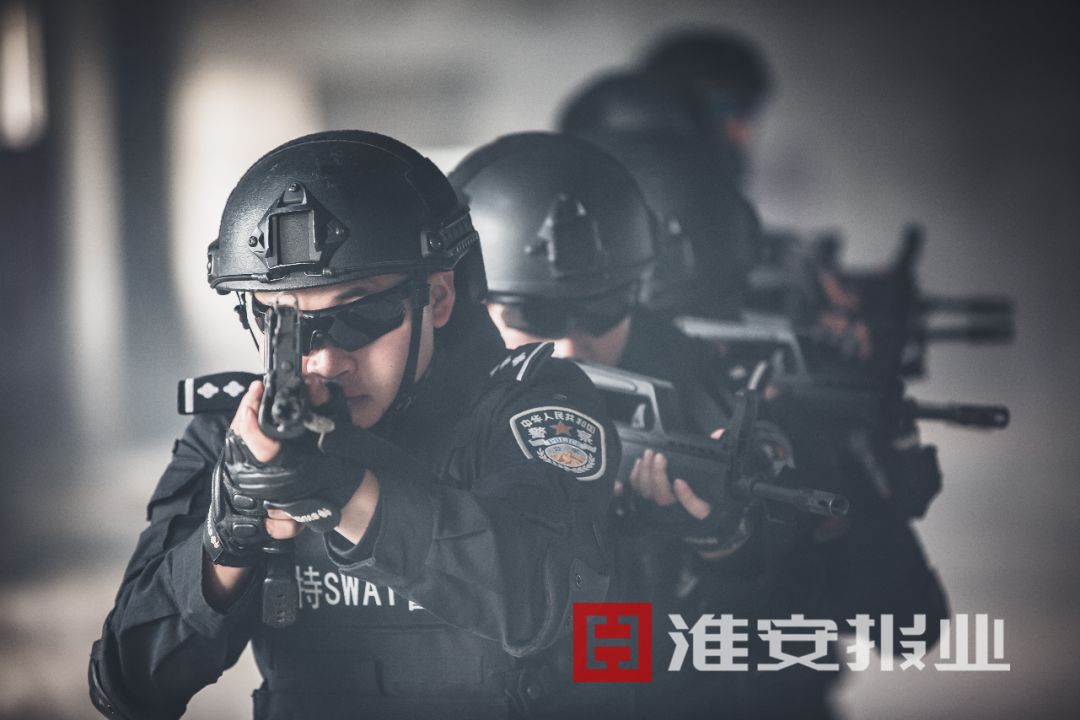 超燃大片淮安版特警队热血诠释特警风采