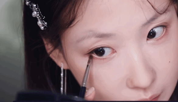 e3fba6384cf349d783083df9cdaf8c2a.gif