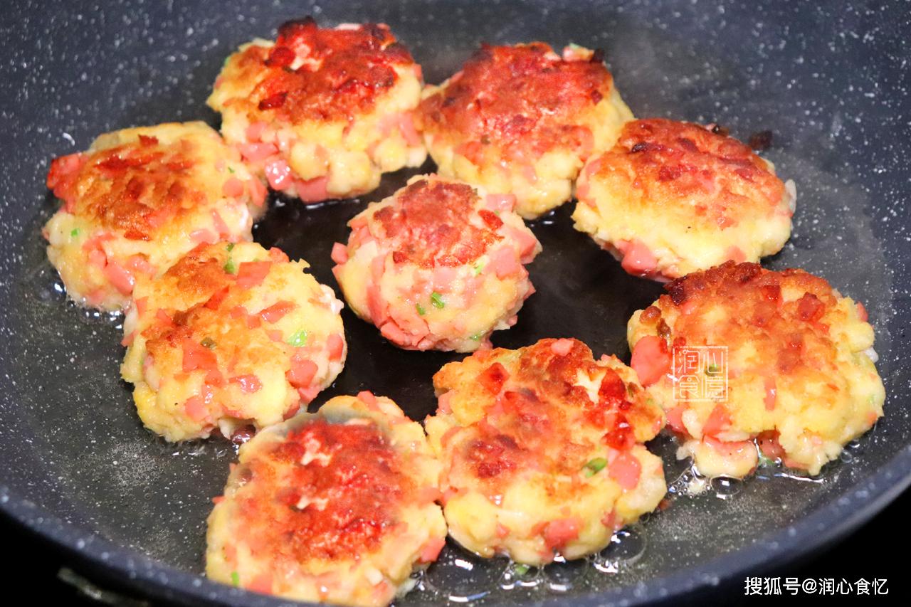 鸡蛋馒头饼怎么煎 e6138d39c15b46ee98aa2103af5eca66.jpeg