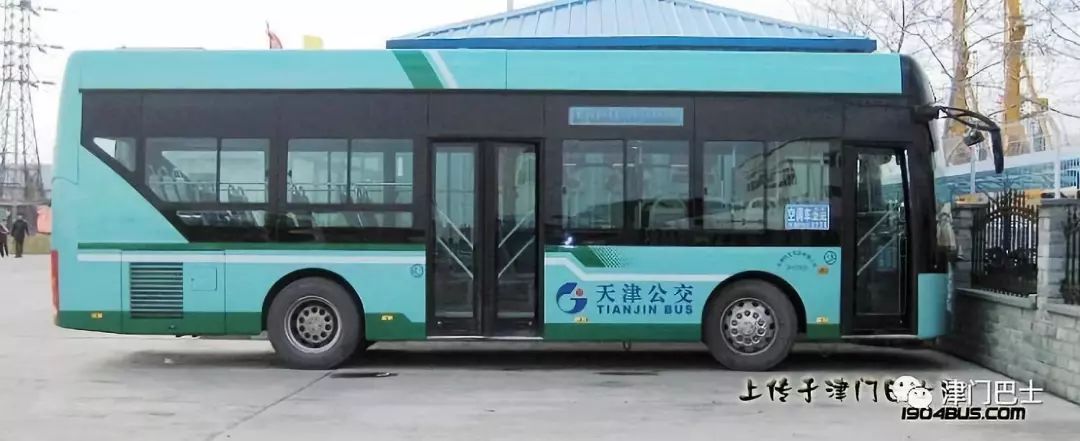 型号:bk6980(n),底盘陕汽sx6935,发动机玉柴yc6j210n-30 (统一涂装后