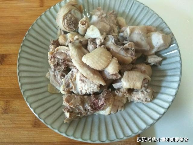 蘑菇怎么清洗去味 fbd2eddb755d440b92df93a8c590fa01.jpeg