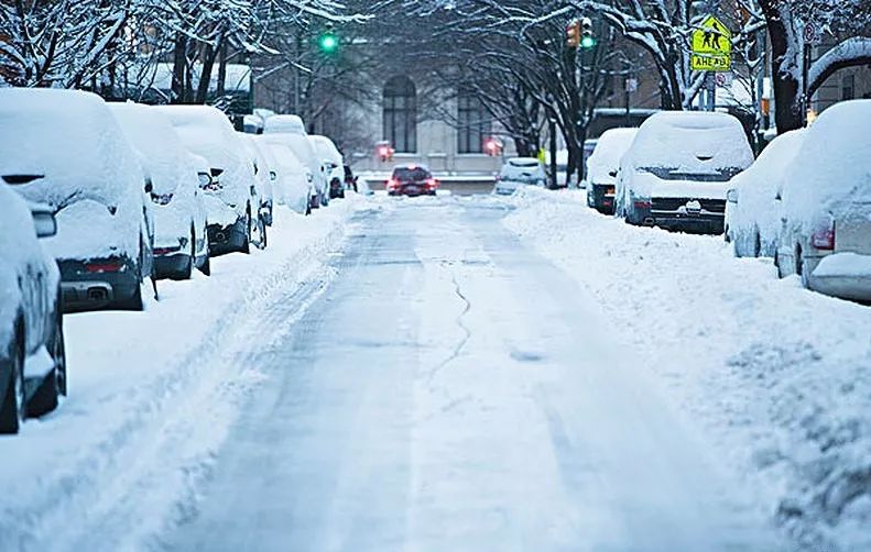 下雪美哭了,开车也难哭了!