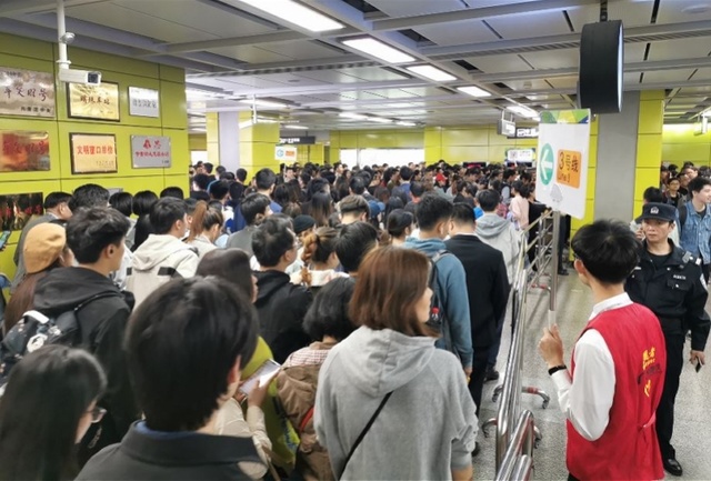 1156.9万人次！广州地铁刷新单日客流新高_服务