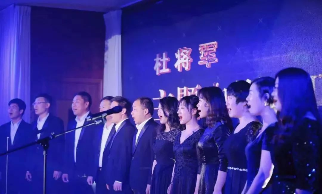 真心英雄完整版视频 14bfd551352147aba9a16c821a2d1c35.jpeg