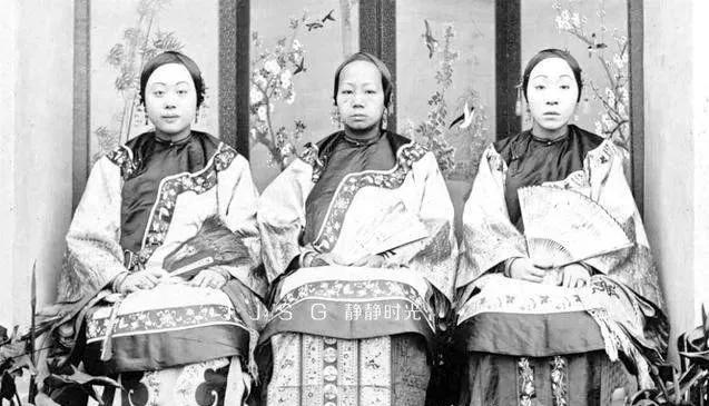 清朝|100多年前的清朝女子，最后一张让人一见倾心