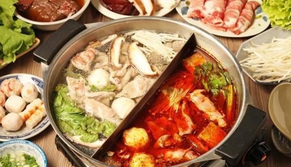 在家自制火锅怎么吃好吃 3bba77f31a934a41b82a79adebf318bf.jpeg