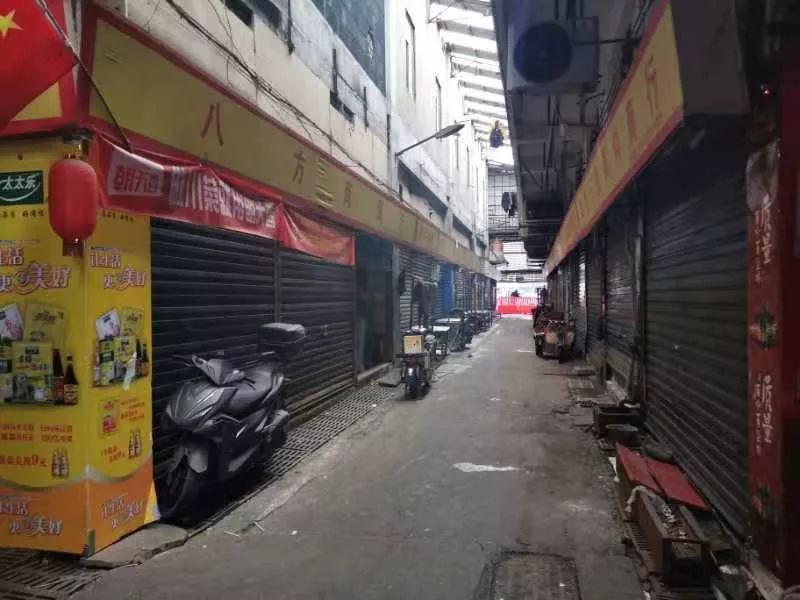 武汉处理“不明原因肺炎”回顾华南海鲜市场为什么拆除